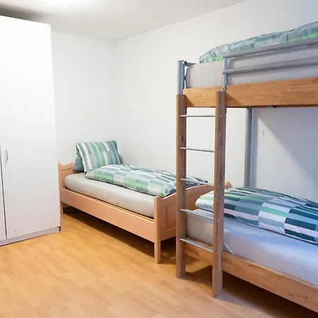 Blumenstrasse 22 * Entrelagos